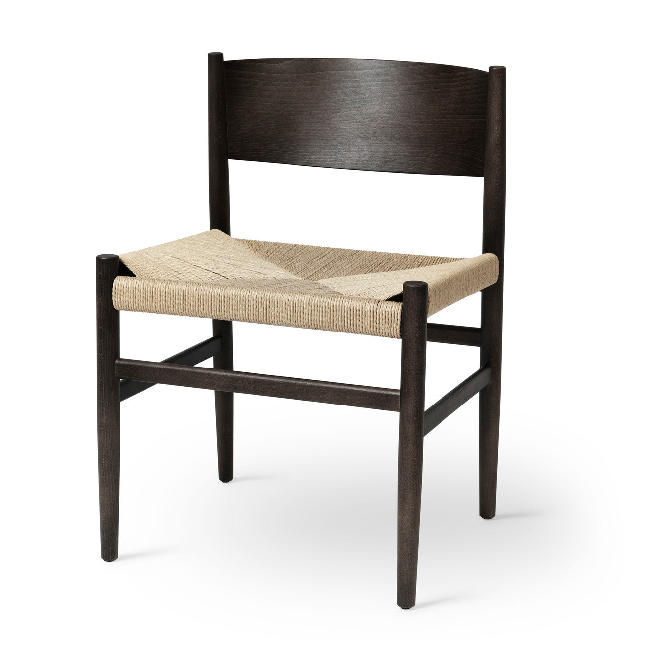 A grey natural Nestor chair made of FSC-certified wood, by Mater.