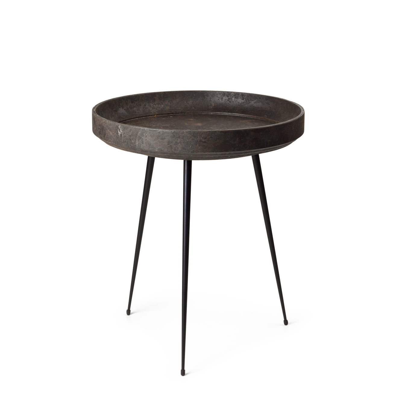 A black Matek bowl table made with recycled materials, by Mater.
